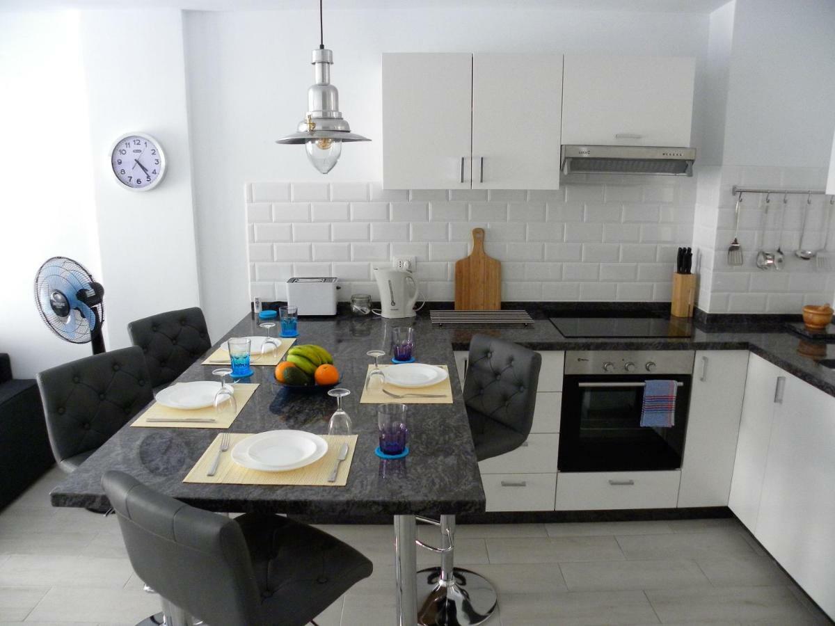 Ben'Sholidayflat Ideal For Families Groups And Couples Terrace Solarium Wi-Fi Netflix Smart Tv El Medano  Ngoại thất bức ảnh